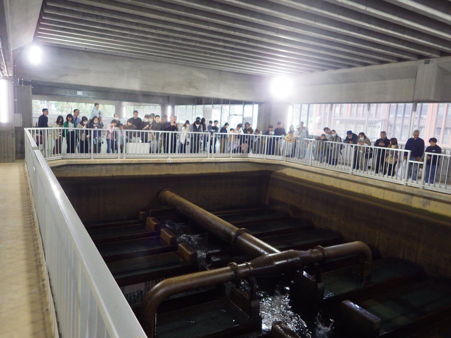 R7ろ過池洗浄中
