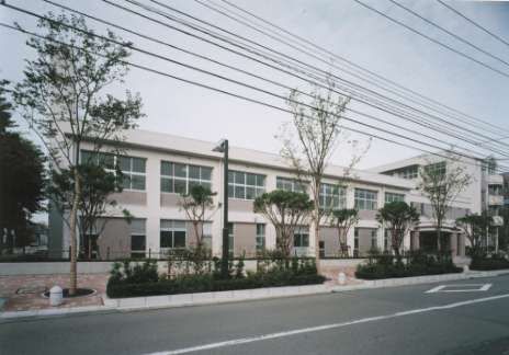 金沢二水高等学校校舎の写真